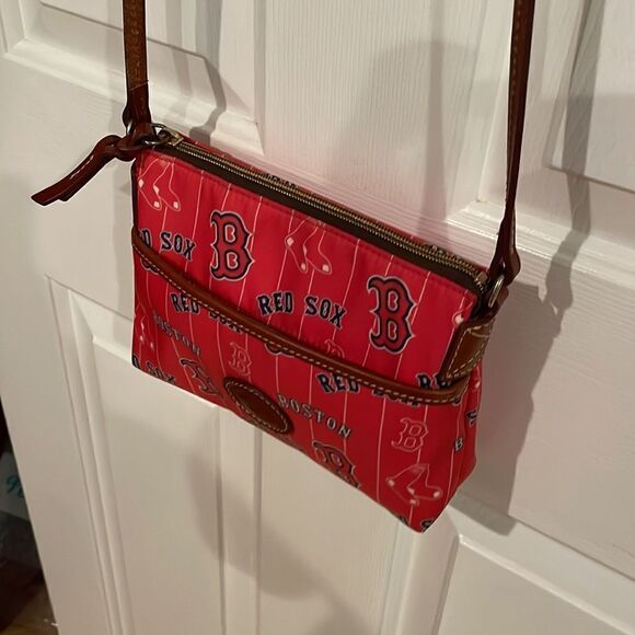 Dooney & Bourke Red Sox Ginger Crossbody ⚾️❤️ - Picture 3 of 8